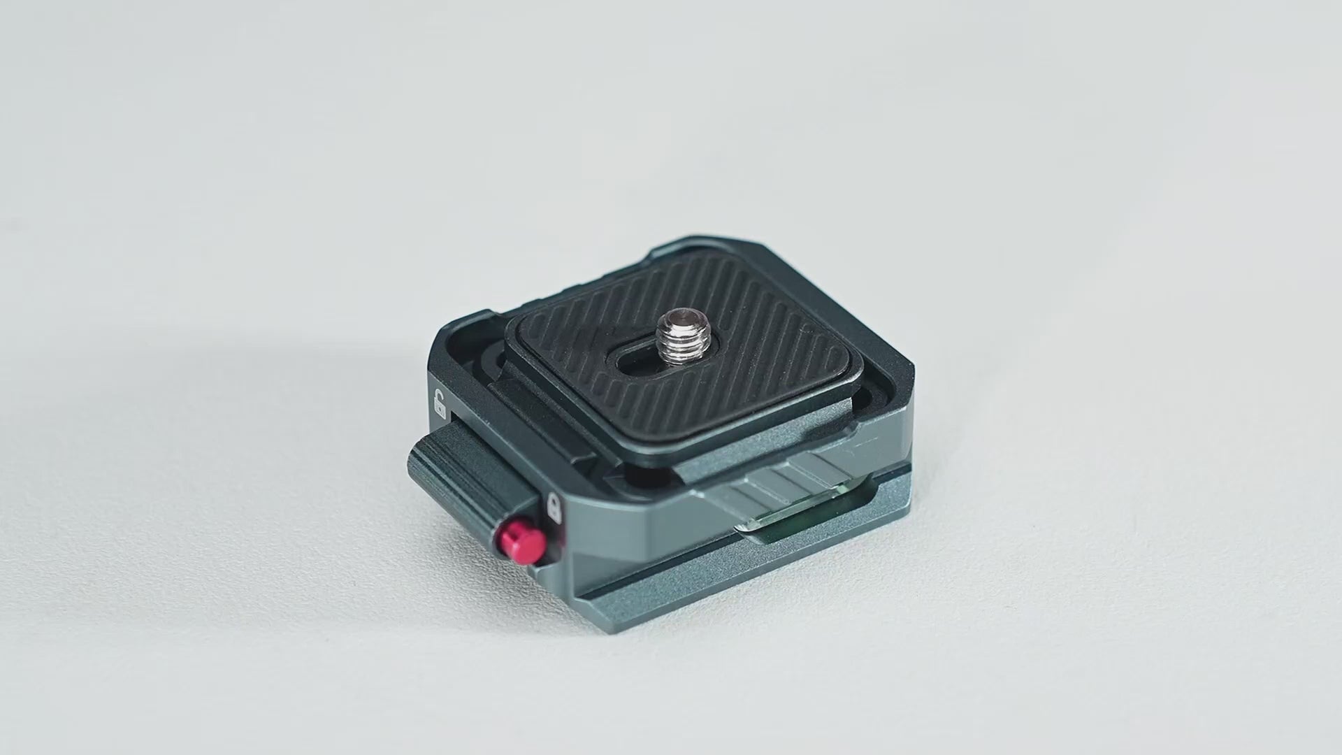 Leaplight Arca-Swiss Quick Release Plate for DSLR Cameras | Tripod Mount